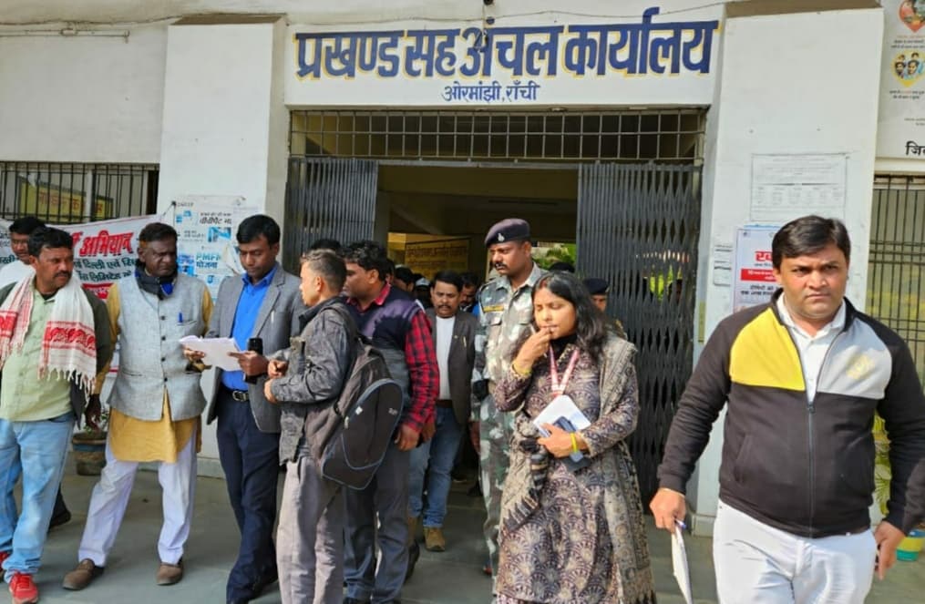 कार्यशैली में सुधार करें कर्मी : डीसी