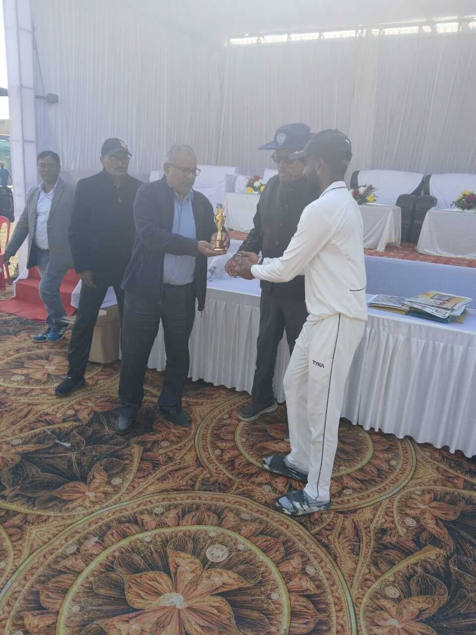Cricket: मारवाड़ी ने योगदा कॉलेज को दी मात, जेएन कॉलेज को मिला वॉकओवर