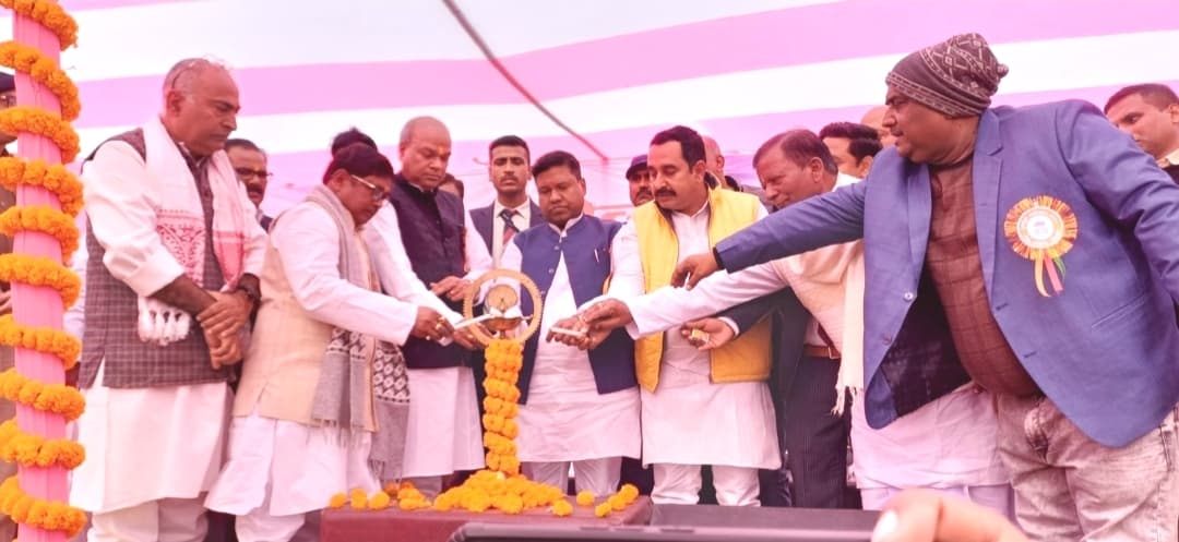 Aurangabad News : गीत-संगीत से कलाकारों ने बिखेरा जलवा