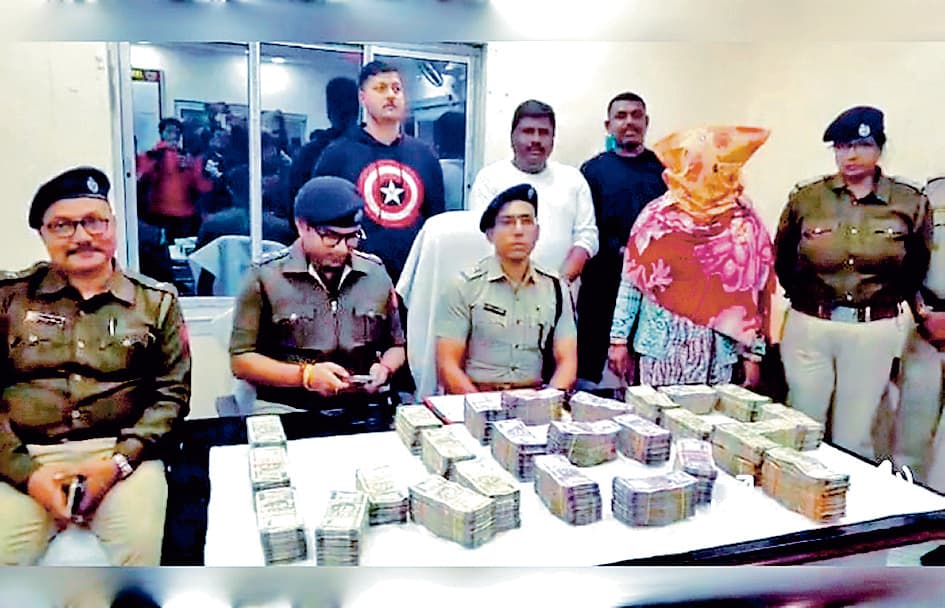 47 किलो गांजा समेत 41 लाख रुपये जब्त