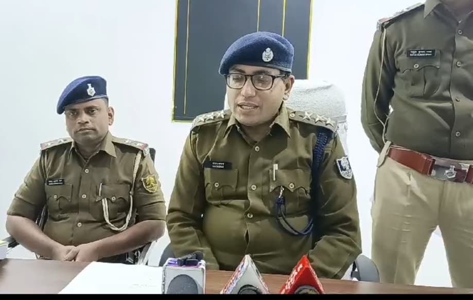 डकैती व लूटपाट करने वाले पांच अपराधी हुए गिरफ्तार