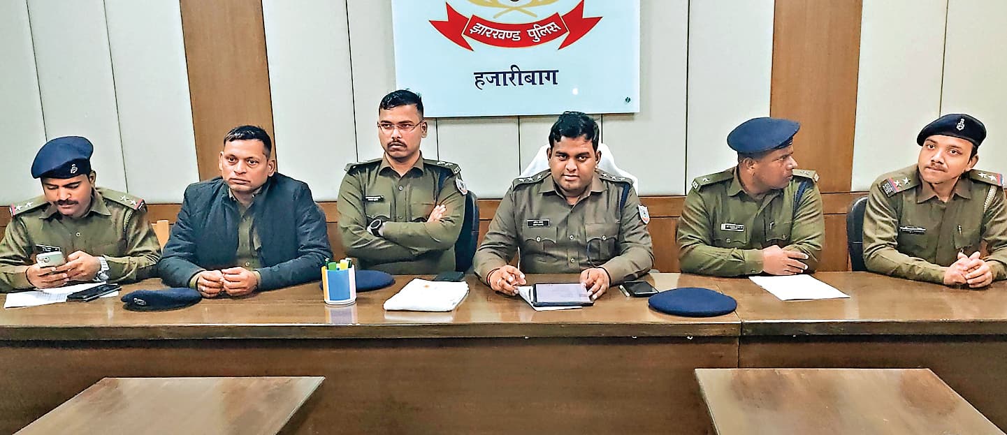 Hazaribagh crime news : जमीन हड़पने के लिए पार्टनर ने करायी थी उदय साव की हत्या, तीन गिरफ्तार