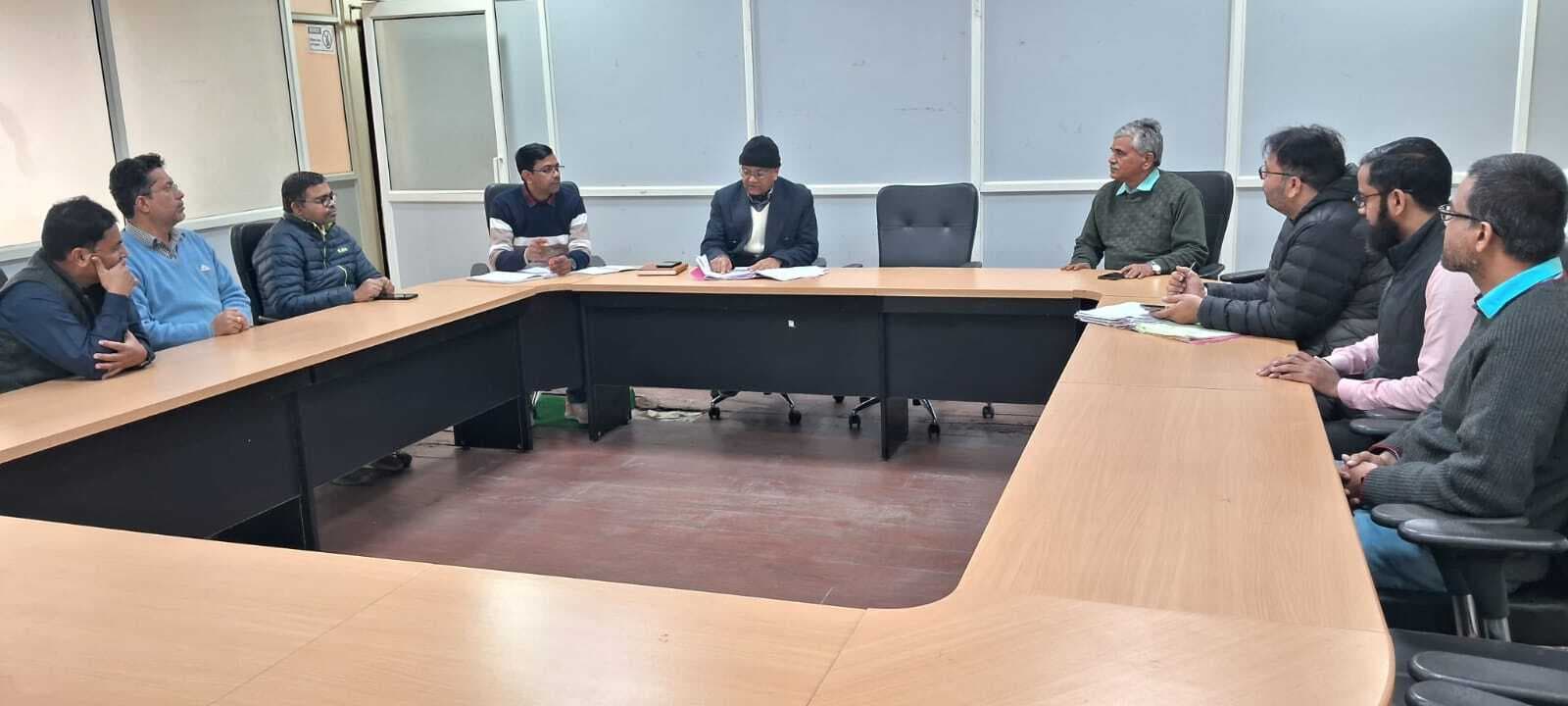 विश्वविद्यालय के शैक्षणिक, गैर शैक्षणिक तथा वित्तीय मामलों पर हुई चर्चा