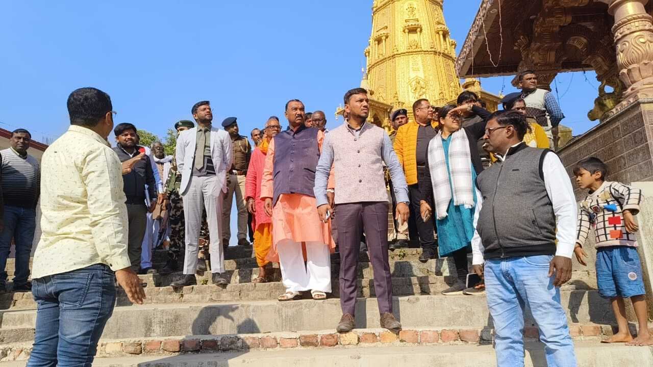 सुंदरनाथ में चल रहे निर्माण कार्यों का डीएम ने लिया जायजा