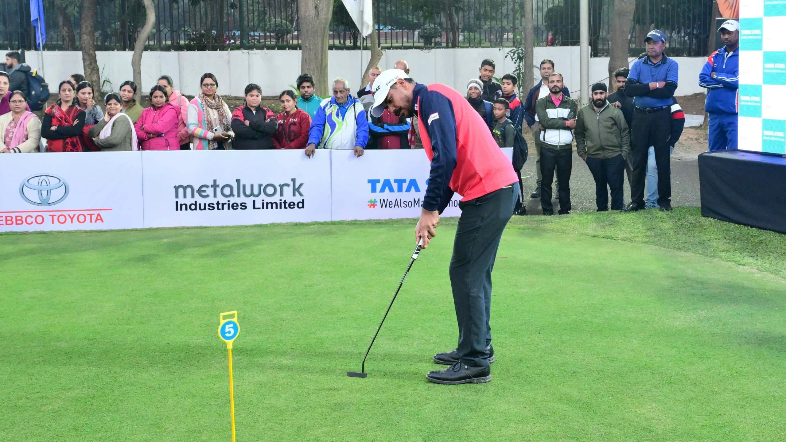 सार्थक, आदिल बेदी व ठंगराजा को संयुक्त बढ़त