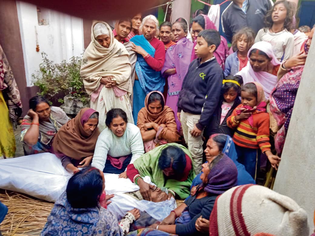 अदरखीबिगहा गांव के पास युवक को लाठी से पीट-पीट कर हत्या