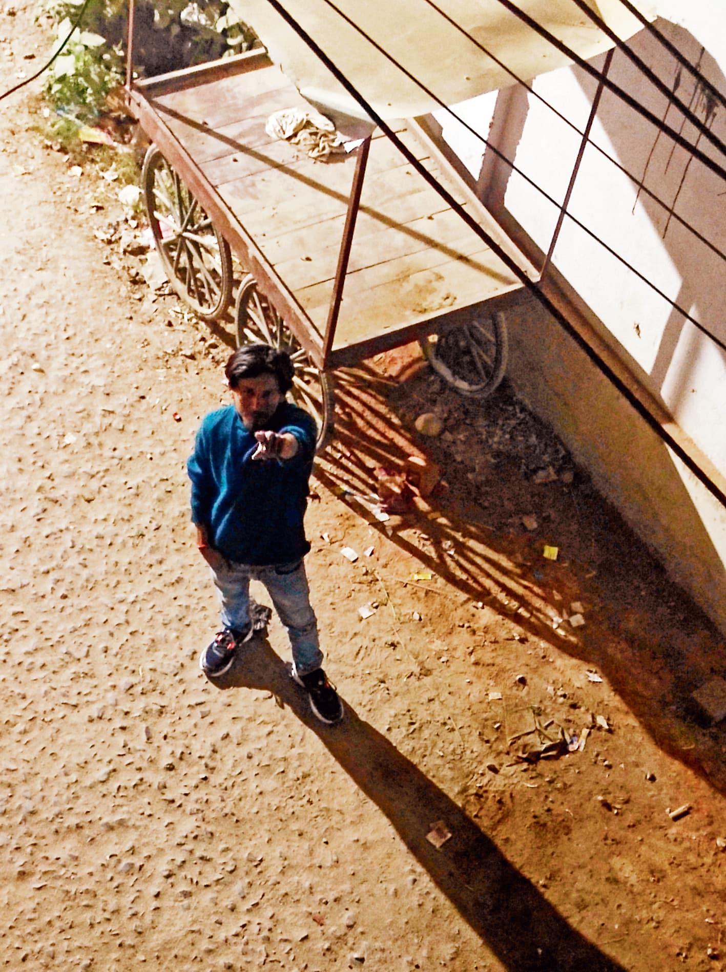 गेसिंग अड्डे से नशे में निकले युवक ने घर में घुस की मारपीट