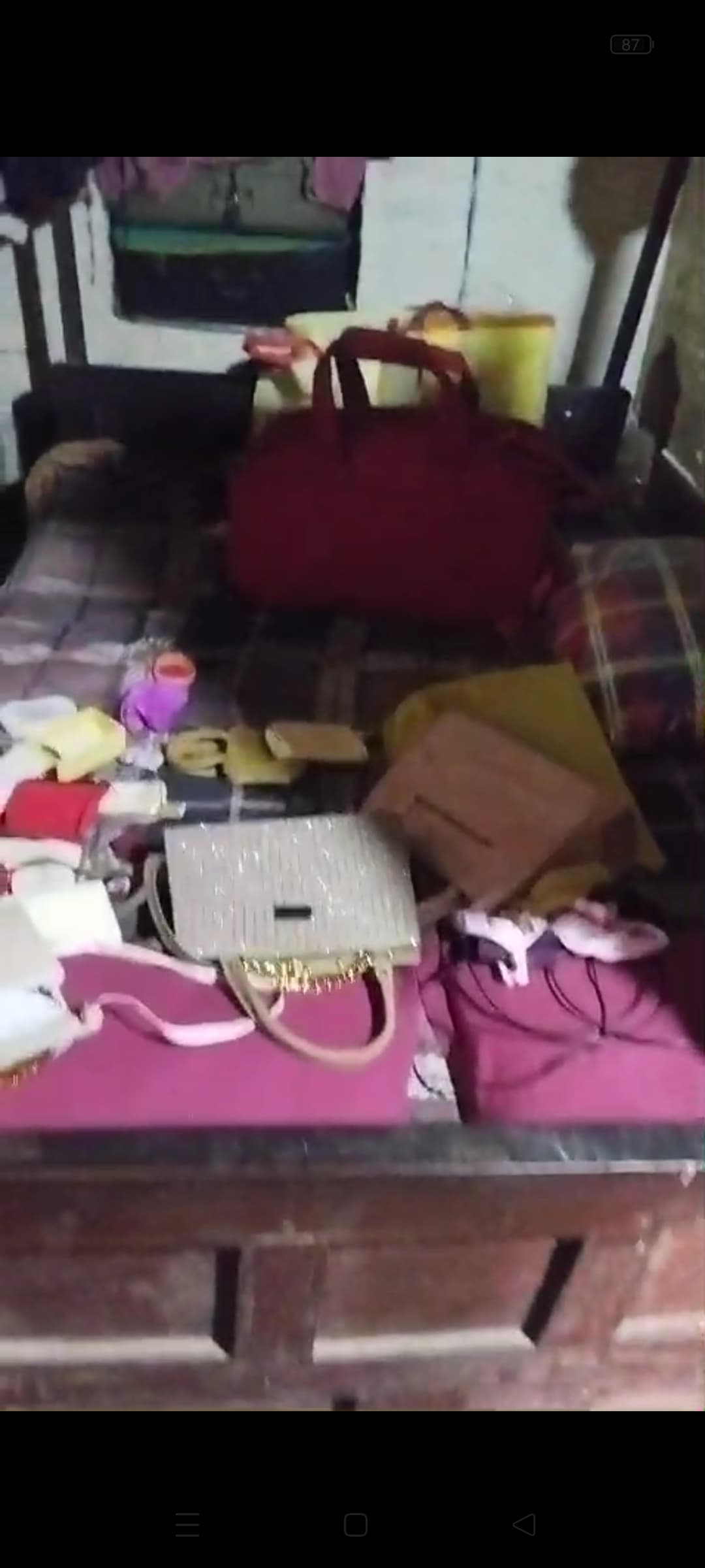 माधोपुर के दो घरों से 22 लाख के जेवर और तीन लाख नकद ले उड़े चोर