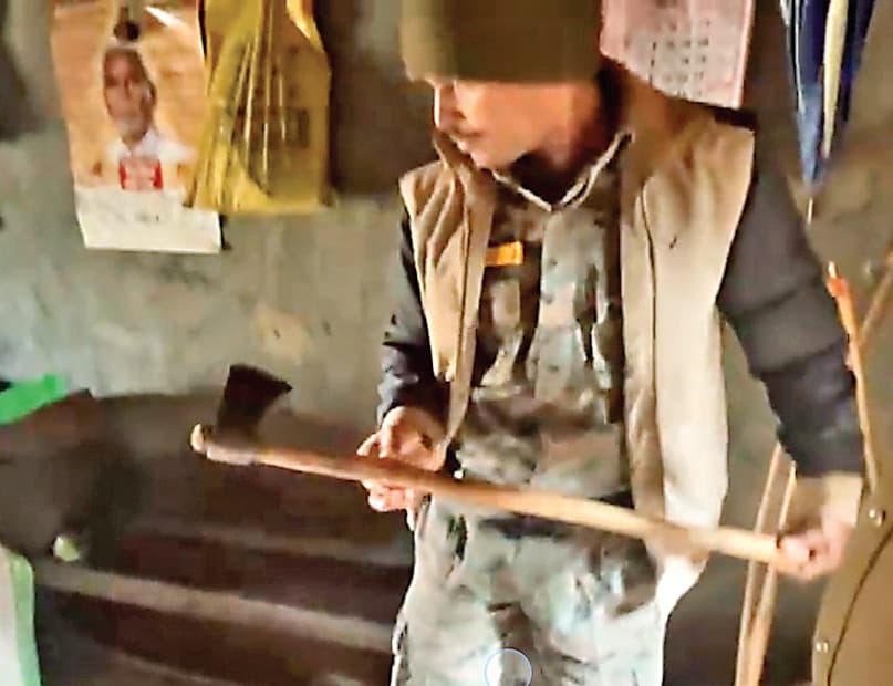 Gumla Crime News : आरोपी थाने पहुंच कहा, साहब मैंने अपनी पत्नी को मार डाला