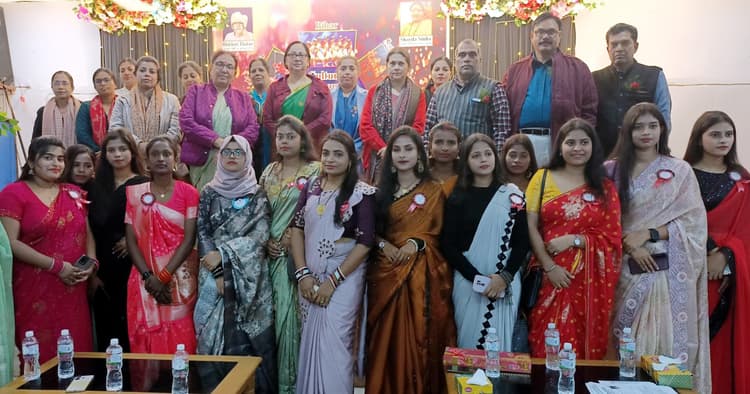 लोकतत्त्व के अभाव में साहित्य व संस्कृति की कल्पना असंभव