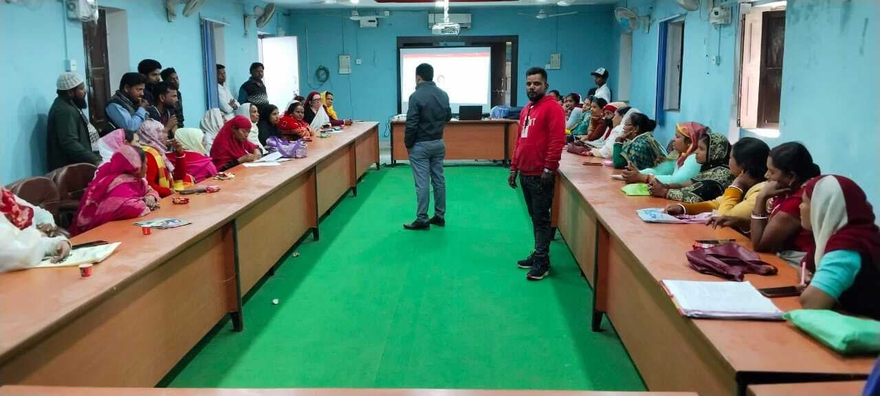 आंगनबाड़ी सेविकाओं को पोषण ट्रैकर की दी गयी प्रशिक्षण