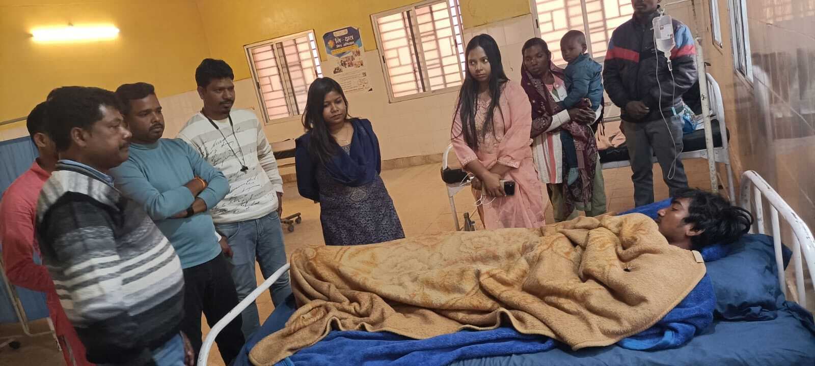 हाथी के हमले से युवक घायल