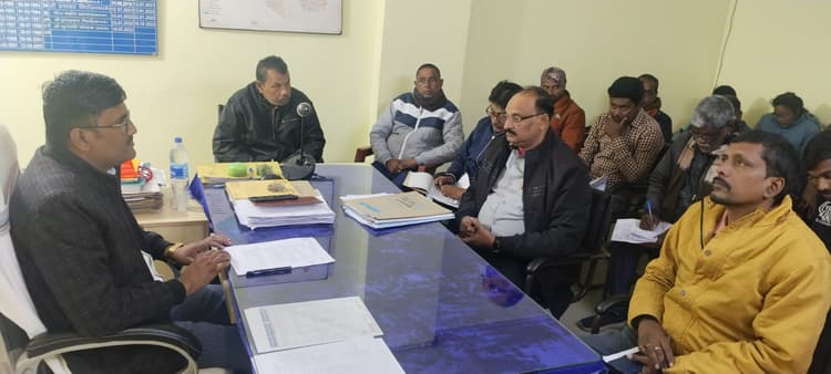 अबुआ आवास निर्माण में लायें तेजी : बीडीओ