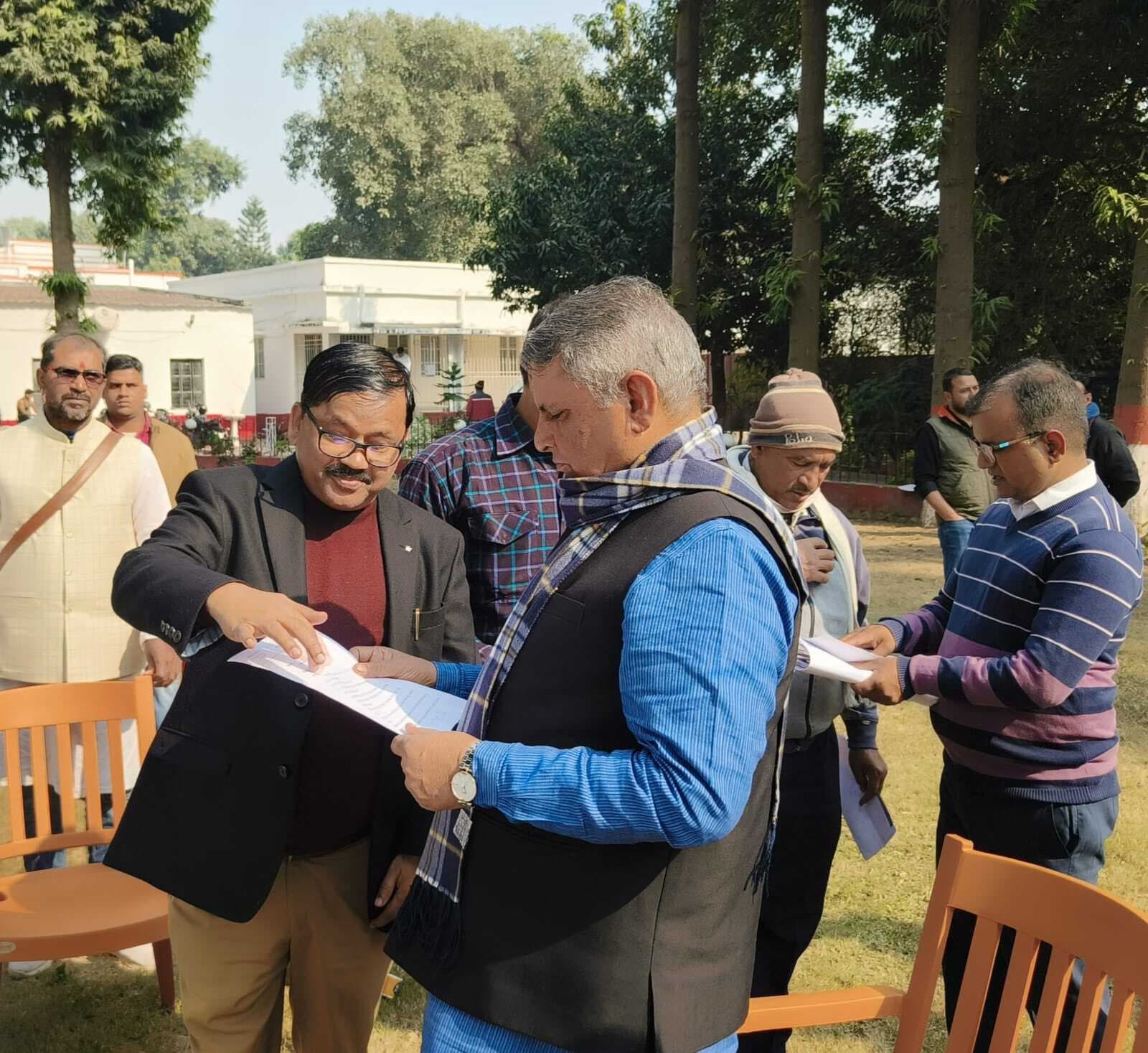 कटाव निरोधक कार्यों के संबंध में जल संसाधान मंत्री को सौंपा मांग पत्र