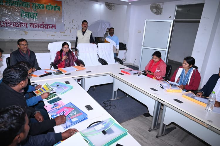 Deoghar News : 26 से मंईयां योजना के लाभुकों का शुरू होगा भौतिक सत्यापन, गांव-गांव जायेंगे पंचायत सचिव