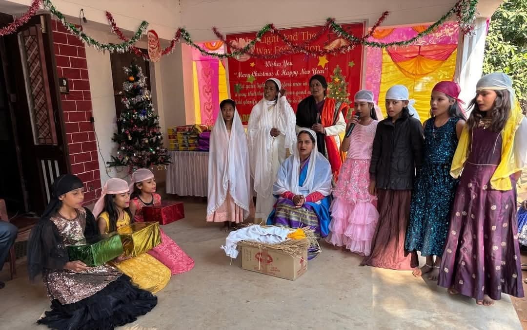 क्रिसमस गैदरिंग में यीशु के जन्म से संबंधित नाटक का किया गया मंचन