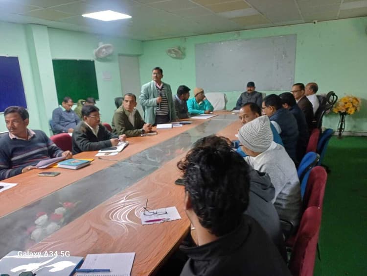 Deoghar News : प्रभारियों को शत-प्रतिशत नॉर्मल प्रसव करायें, लक्ष्य तय कर करें काम : सीएस