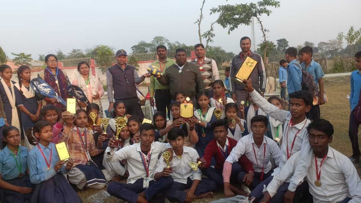 विजेता टीम के खिलाड़ियों को किया गया पुरस्कृत