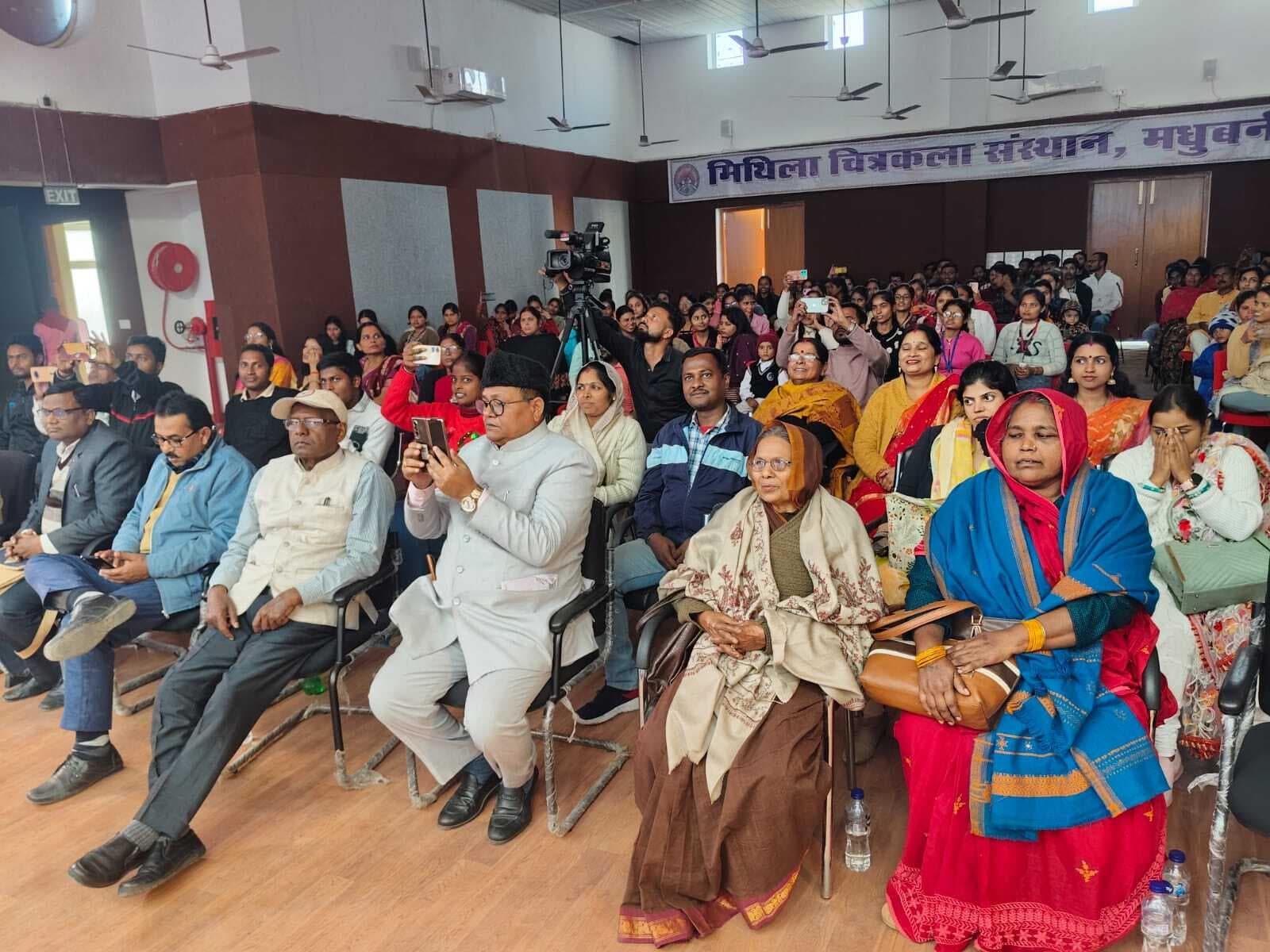 Madhubani News. याद आये गुजरे जमाने के शहनाई, कलाकार व लोक नाटक की दुनिया