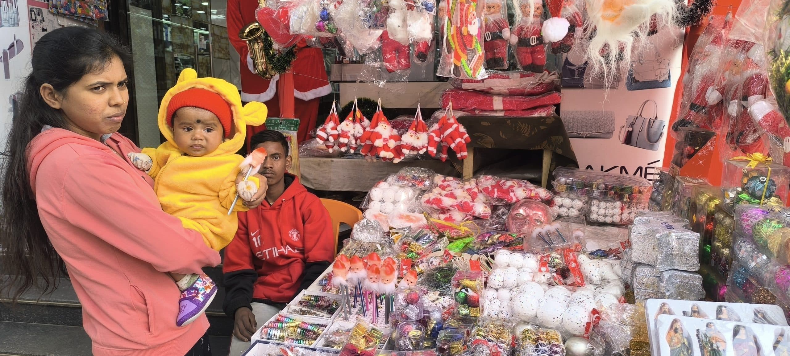 Giridih News :क्रिसमस की तैयारी में जुटा मसीही समाज