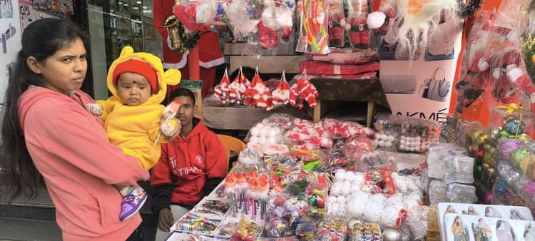 Giridih News :क्रिसमस की तैयारी में जुटा मसीही समाज