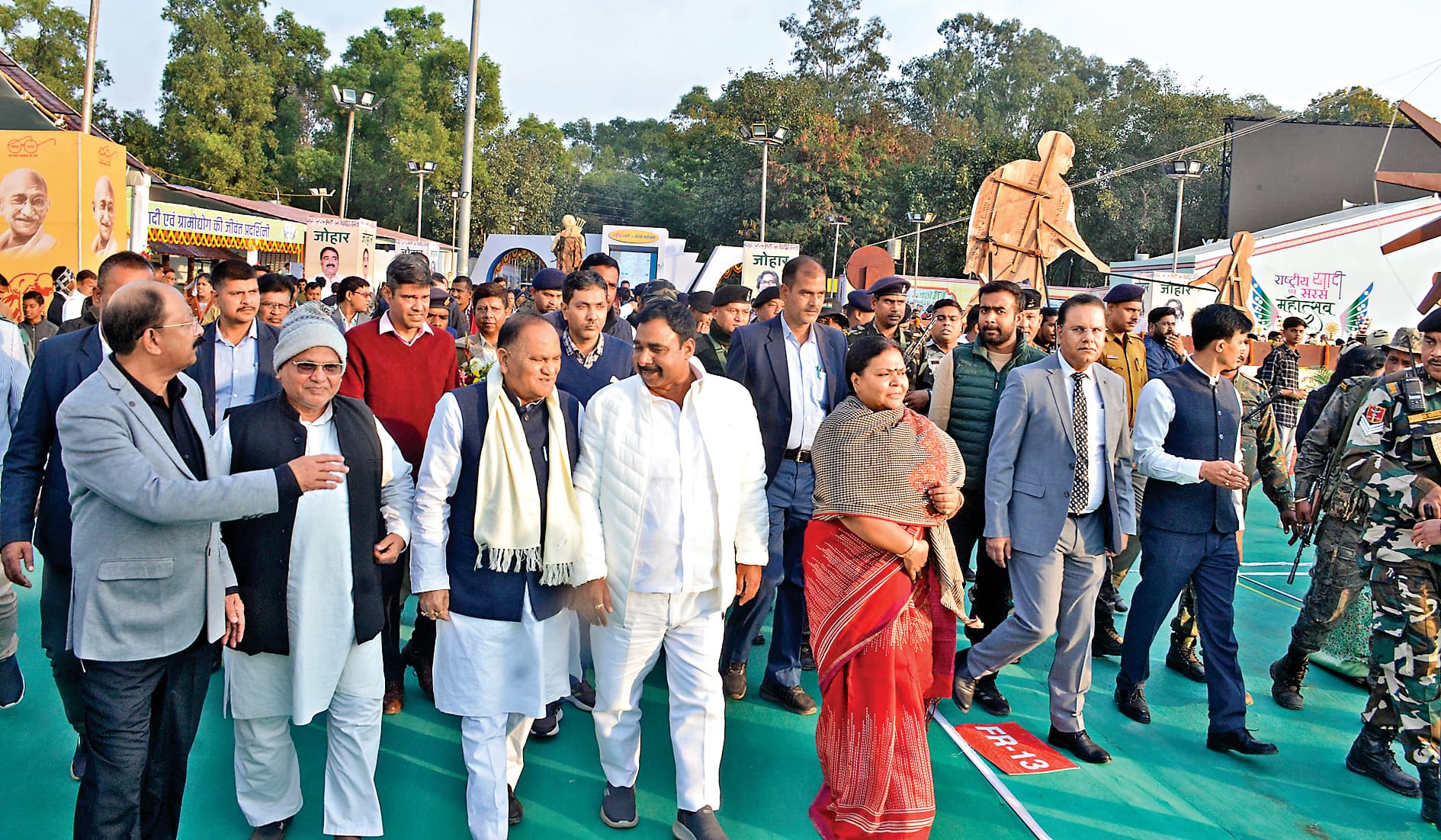 ranchi news : रांची में देशभर के शिल्पकारों और बुनकरों का महाकुंभ