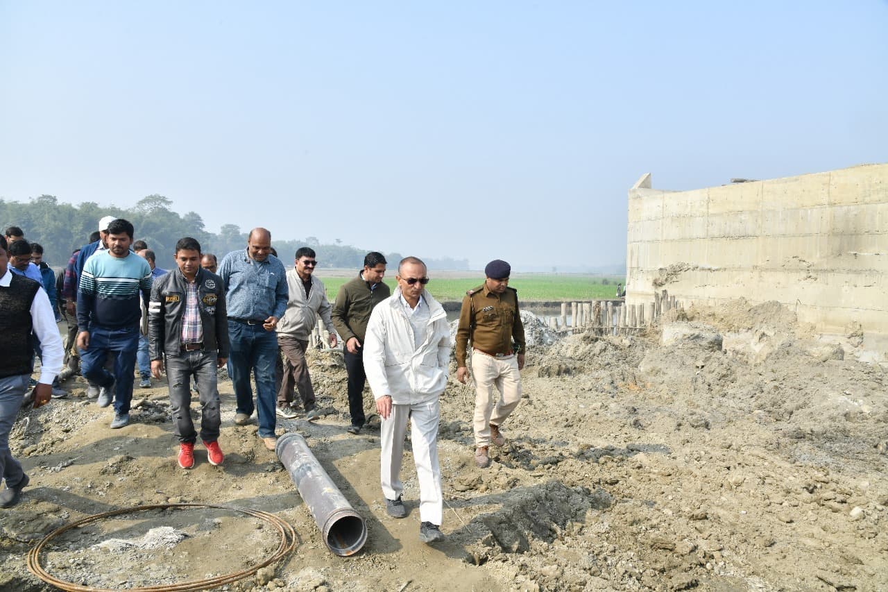 जीएम ने अररिया- गलगलिया नई ब्रॉड गेज लाइन परियोजना का निरीक्षण किया