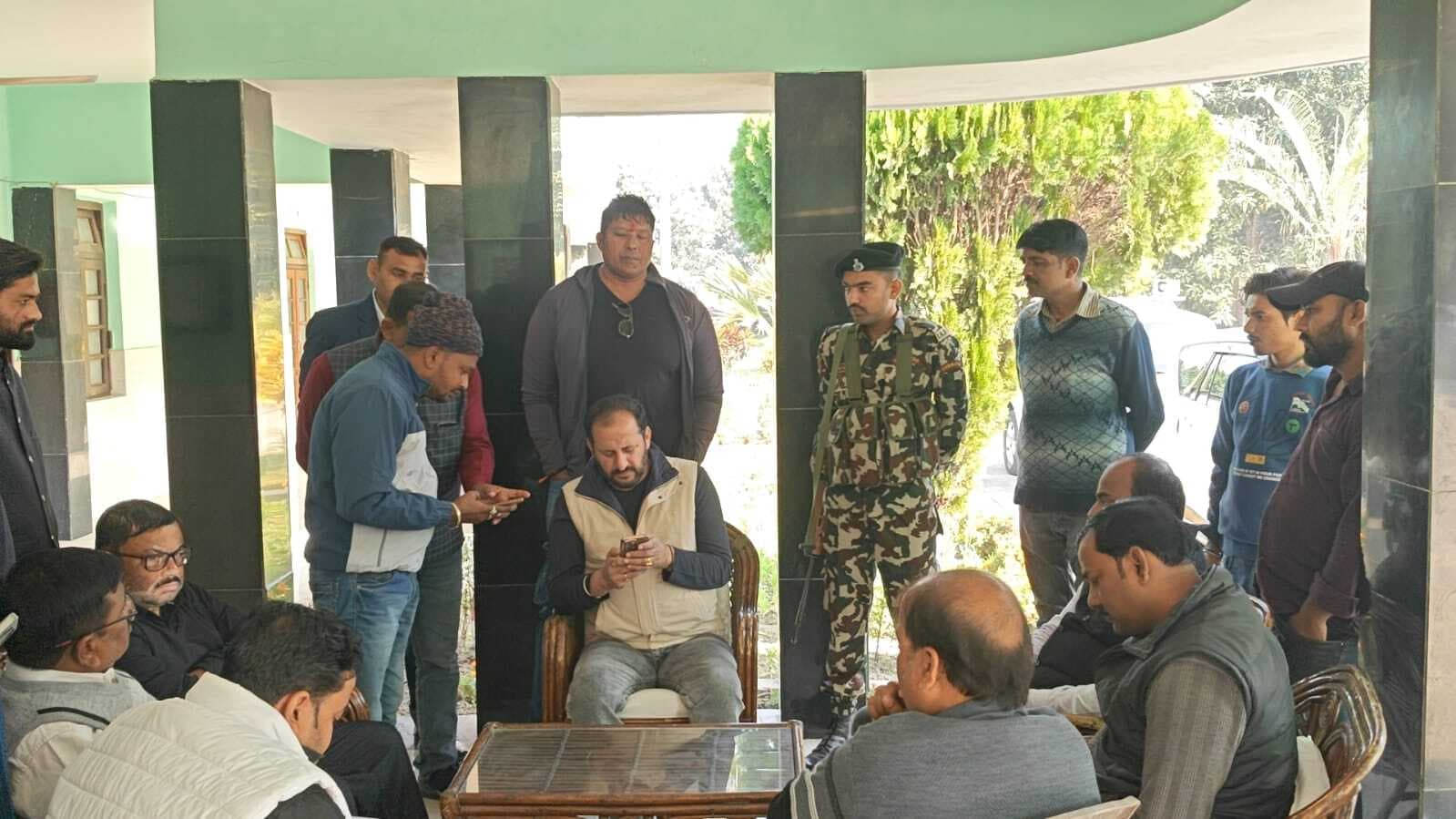 वार्ड नंबर नौ में नहीं मिलता शुद्ध पेयजल, मंत्री से शिकायत