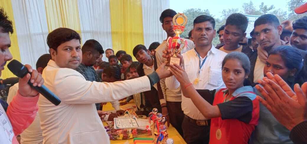 Gaya News : दो दिवसीय खेलकूद प्रतियोगिता में बच्चों ने किया उत्कृष्ट प्रदर्शन