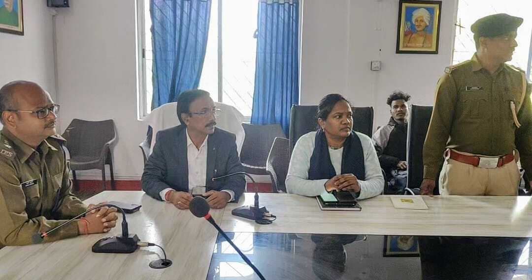 अफीम की खेती करनेवालों की सूचना दें : एसपी