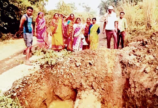 श्याम सेल फैक्टरी की पाइप मरम्मत को ग्रामीणों ने रोका