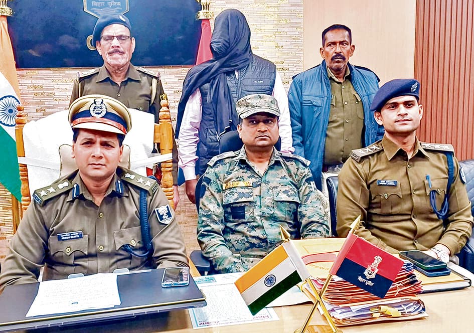 Gaya News : एसटीएफ के हत्थे चढ़ा 11 वर्षों से फरार नक्सली