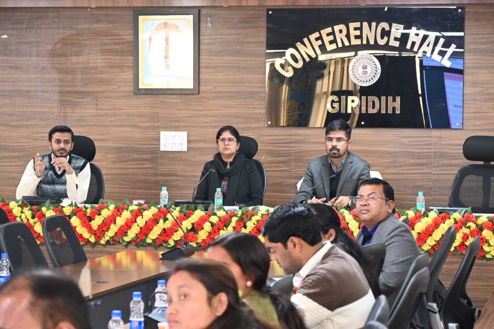 Giridih News :हर हाल में पूरा करें आवास योजना का लक्ष्य : डीसी