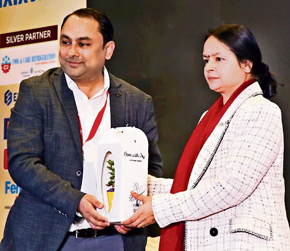 Ranchi News : व्यक्ति की जरूरतों के अनुसार डिजाइन करें वास्तुविद  : अलका तिवारी