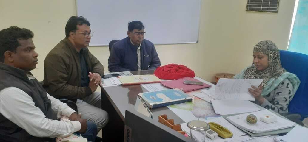 East Singhbhum News : चौड़ीकरण के पेच में फंसी 131 करोड़ की स्वीकृत फूलडुंगरी -झाटीझरना सड़क