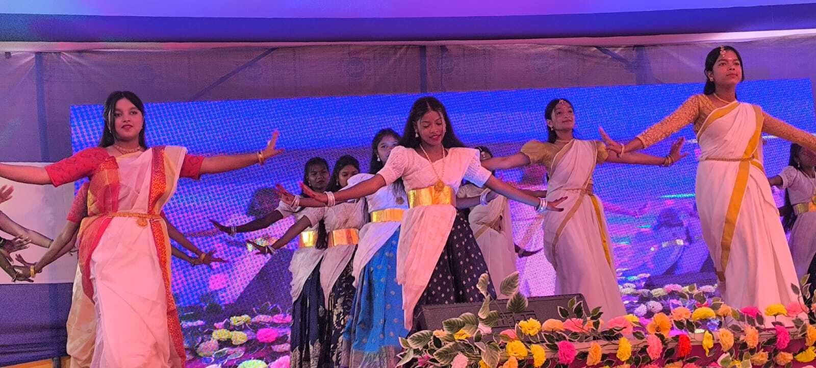 संत जोसेफ स्कूल का 10वां वार्षिकोत्सव धूमधाम से मना