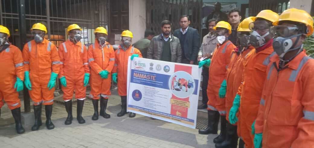 Jamshedpur news. मानगो निगम के सफाई कर्मियों को मिला पीपीइ किट, वाहन खरीदने के लिए मिलेगी सब्सिडी