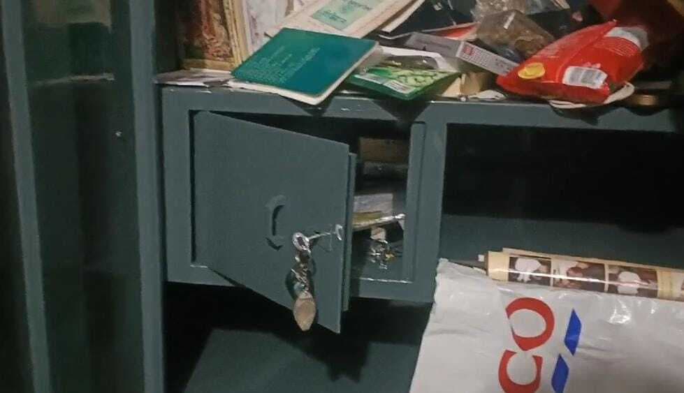 परसुडीह : कीताडीह गुरुद्वारा के चेयरमेन गुरमेल सिंह के घर से चोरों ने उड़ाये चार लाख के गहने व नकद