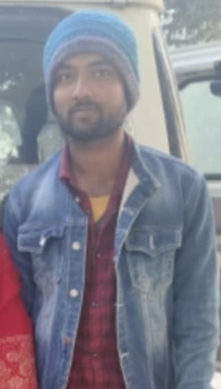 मोबाइल पर हुआ प्यार, प्रेमी के साथ प्रेमिका फरार