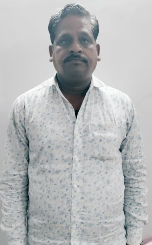 आर्य कन्या उच्च विद्यालय की निलंबित शिक्षिका ने सौंपा प्रभार