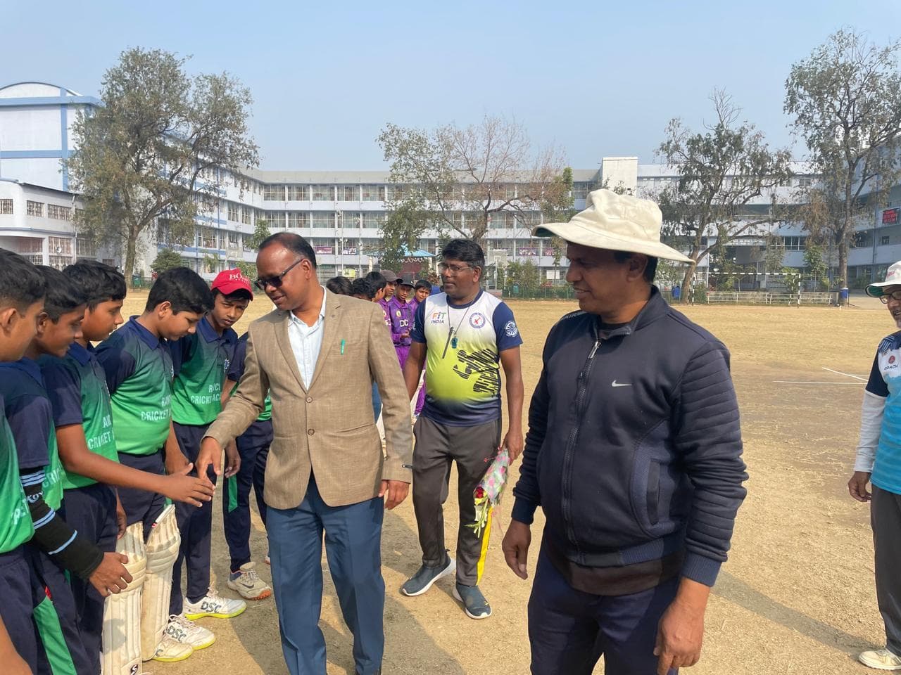 Cricket: फादर टक्कर मेमोरियल क्रिकेट टूर्नामेंट का उदघाटन