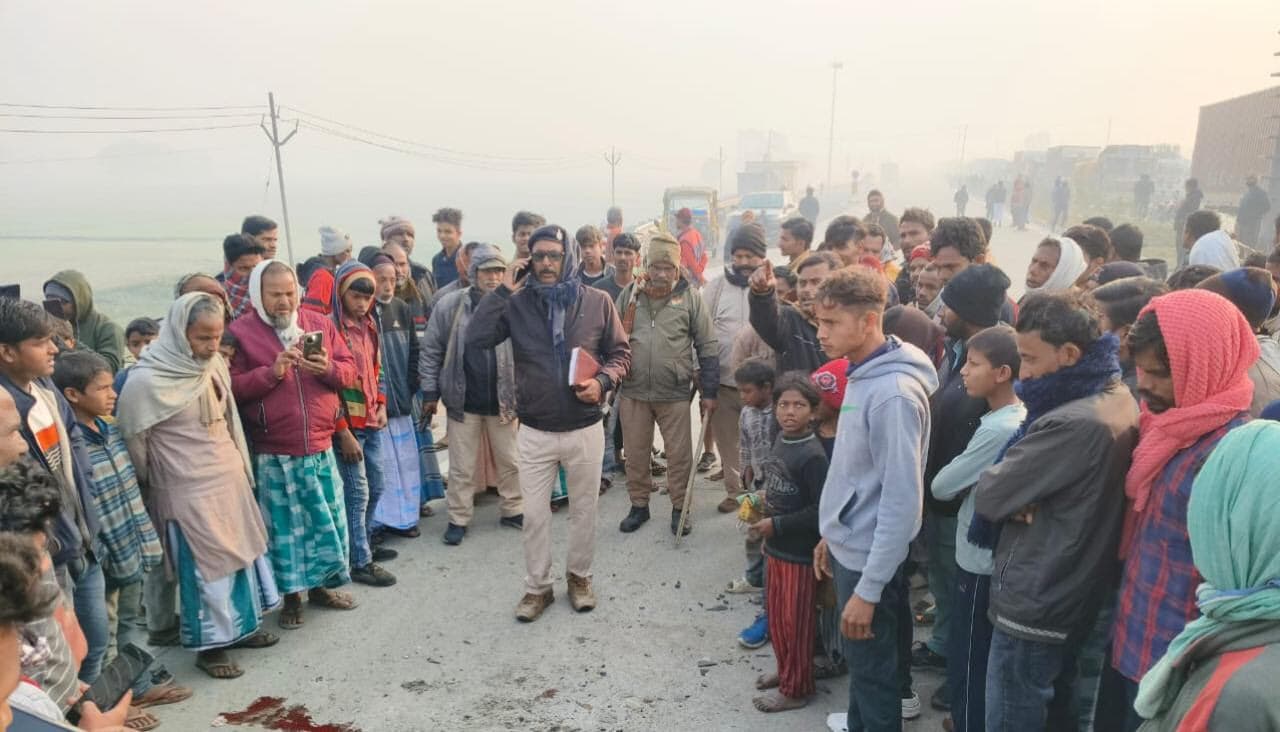 हाइवे पर ट्रक की ठोकर से बाइक सवार युवक की मौत