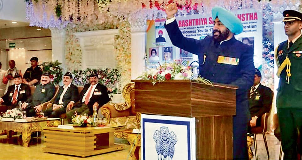 Ranchi News : देश की अखंडता की सुरक्षा करते हैं सैनिक : रक्षा मंत्री