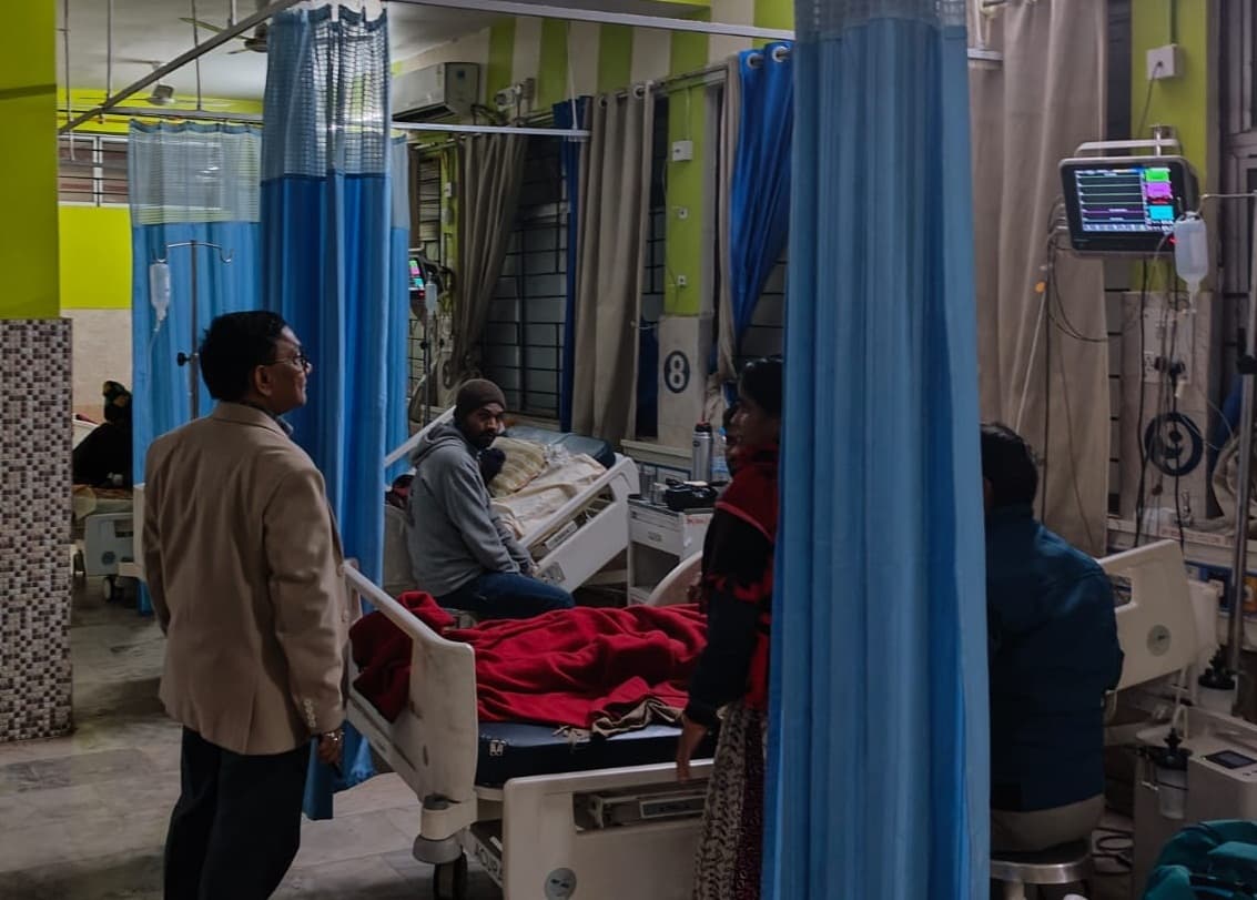 Bokaro News : रात में तीन बार सीएस-डीएस ने किया बोकारो सदर अस्पताल का निरीक्षण