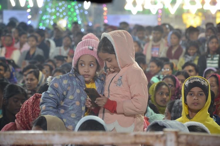 ranchi news : लोयला मैदान में क्रिसमस के आगमन उत्सव का उजास