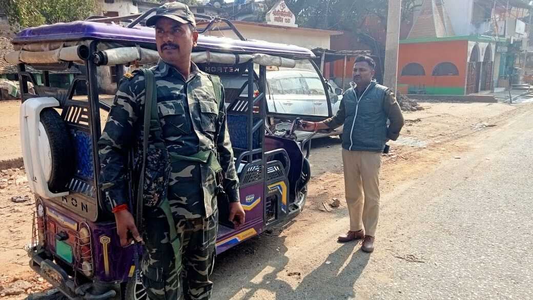 सड़क किनारे ऑटो-टोटो की पार्किंग पर होगी कार्रवाई: थाना प्रभारी