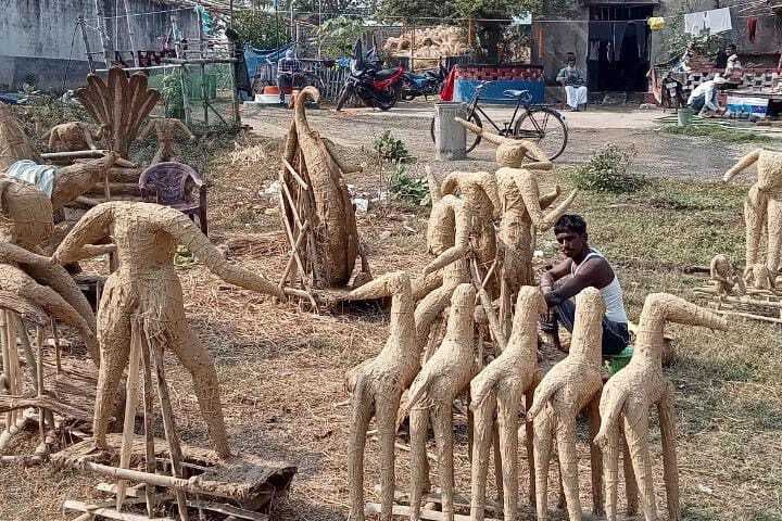 महायज्ञ की तैयारियों में जुटे कलाकार, बनायी जा रही हैं मूर्तियां