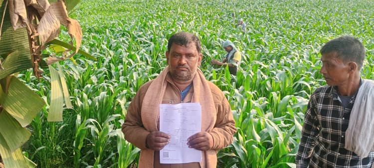 फलका के हथवाड़ा पंचायत में क्रेता को सुपुर्द की गई 32 डिसमिल जमीन