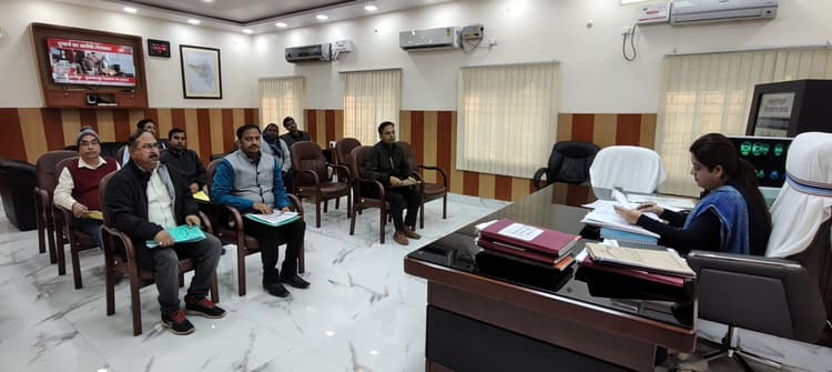 मादक पदार्थ के विरुद्ध चेक पोस्ट पर करें सघन जांच- डीएम