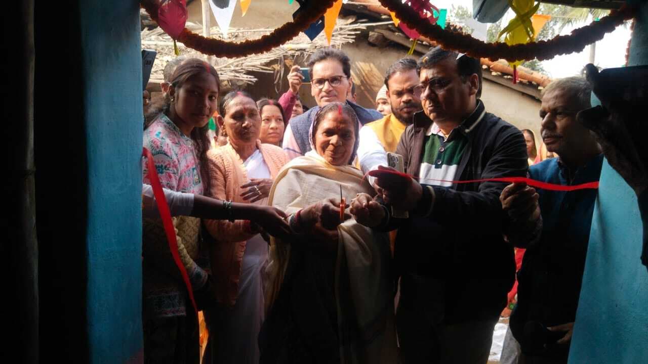 करहरा पंचायत में खुला जिला का पहला शिशु घर